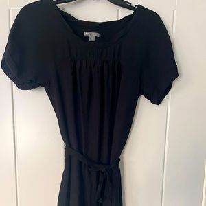 GAP women’s black crepe short sleeve dress
